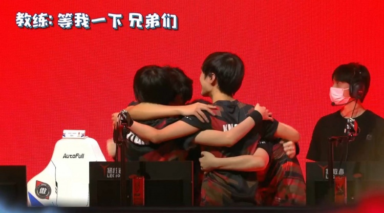 接球后的张 接球后的张